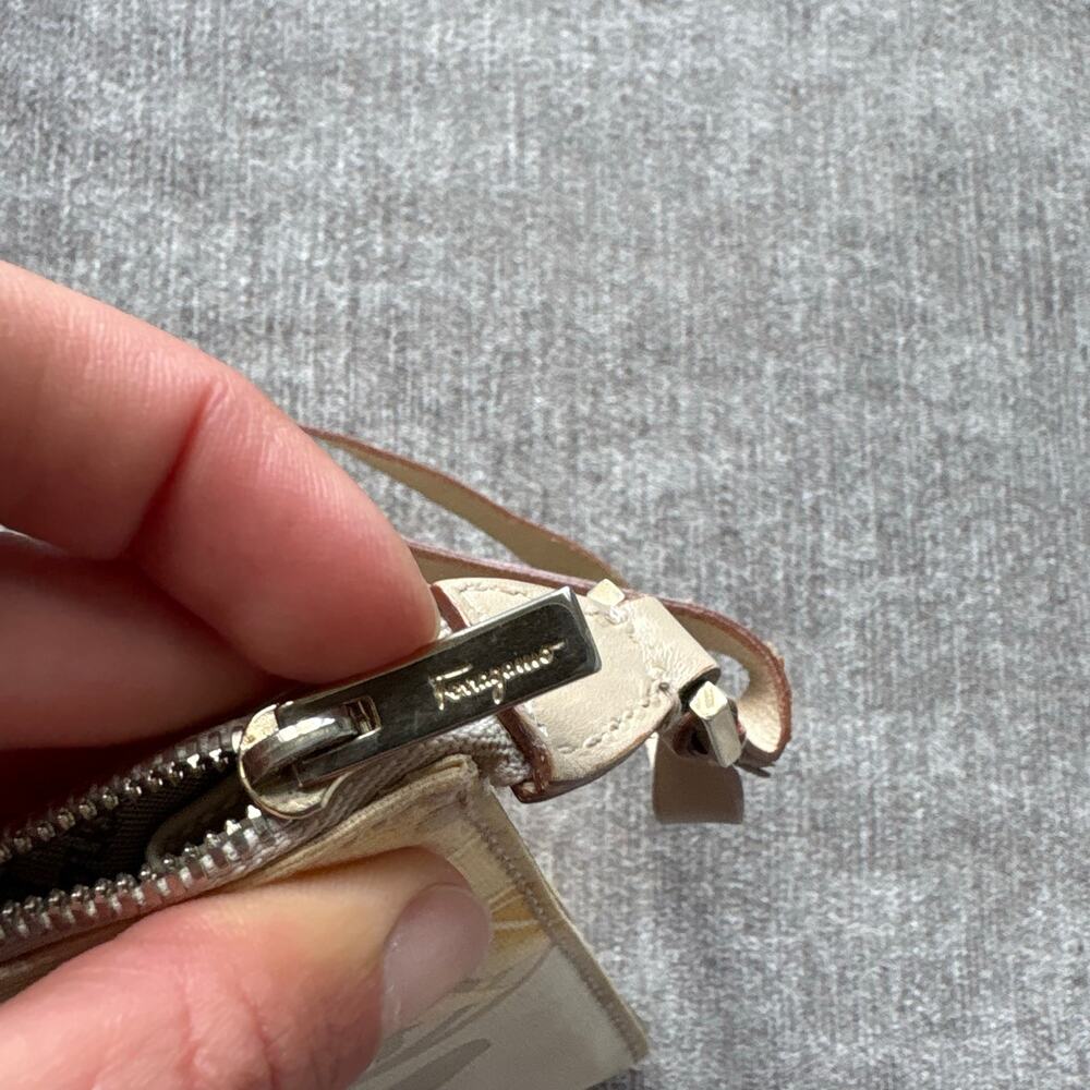 Rare!! Salvatore Ferragamo leather-trimmed leopard print canvas shoulder bag - Picture 3 of 8